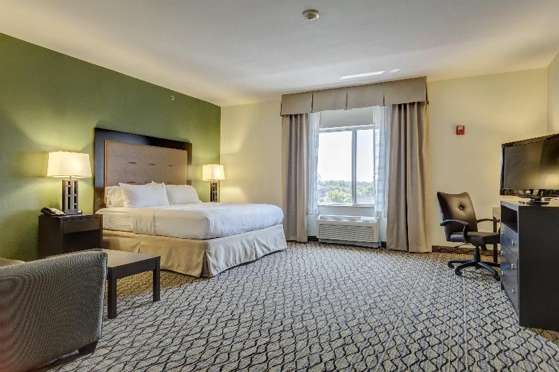 Holiday Inn Poplar Bluff image