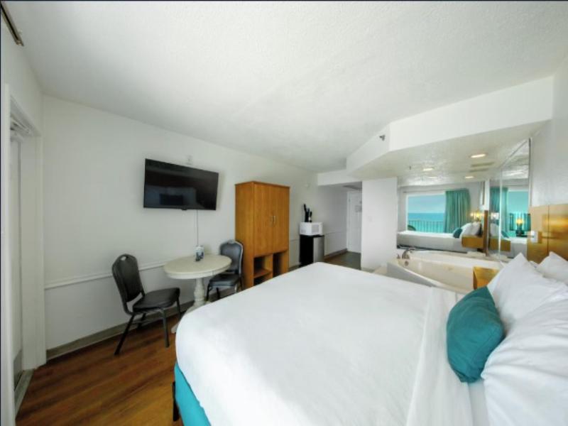 Beachcomber Beachfront Hotel, A By The Sea Resort image