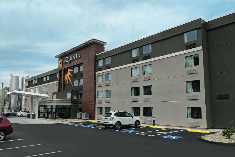 La Quinta Inn & Suites by Wyndham Portland