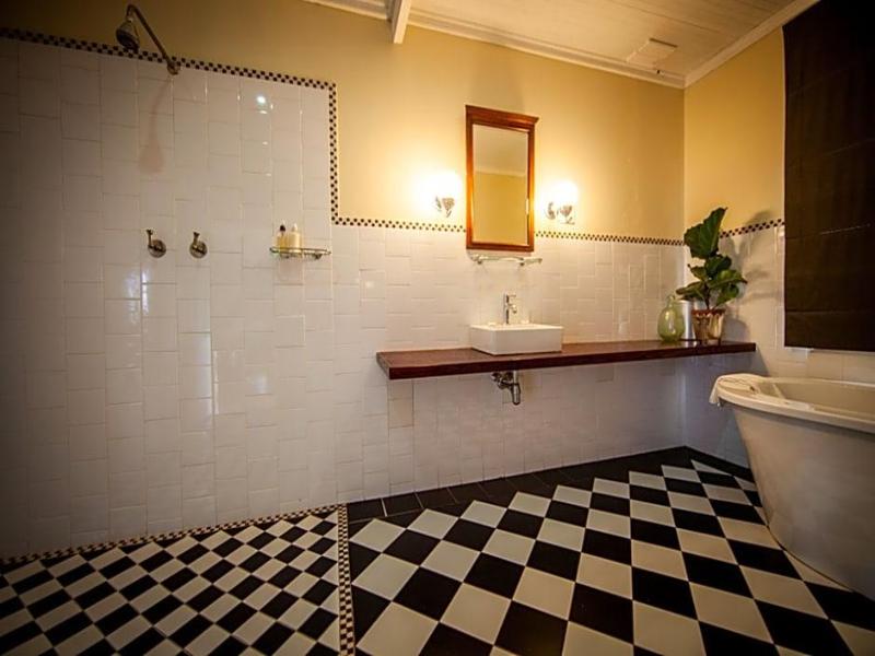Camp Figtree Hotel image
