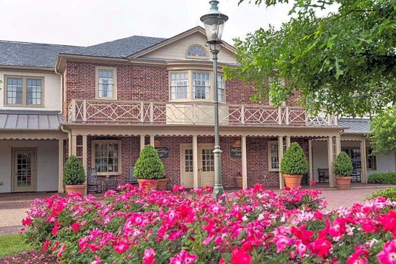 Williamsburg Lodge, Autograph Collection