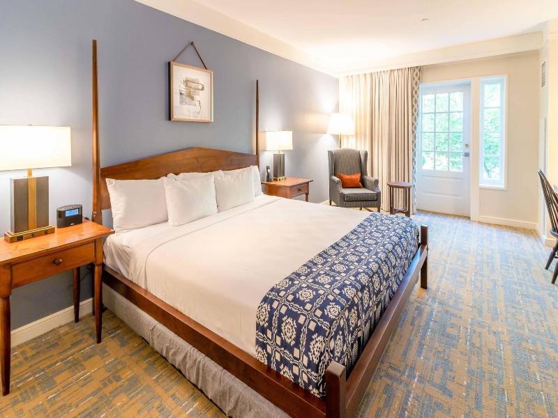 Williamsburg Lodge, Autograph Collection image