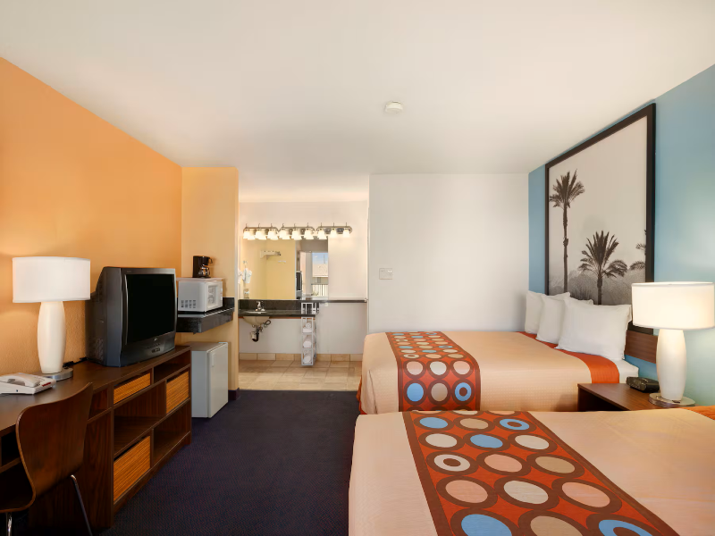 Super 8 By Wyndham Indio image