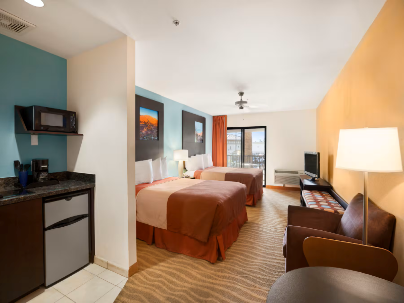 Super 8 By Wyndham Indio image