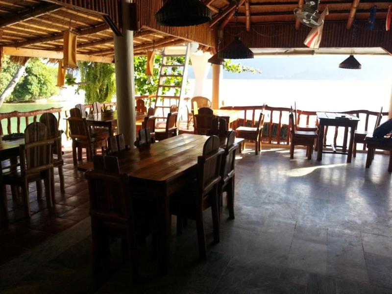 Dolphin Bay Beachfront Resort image