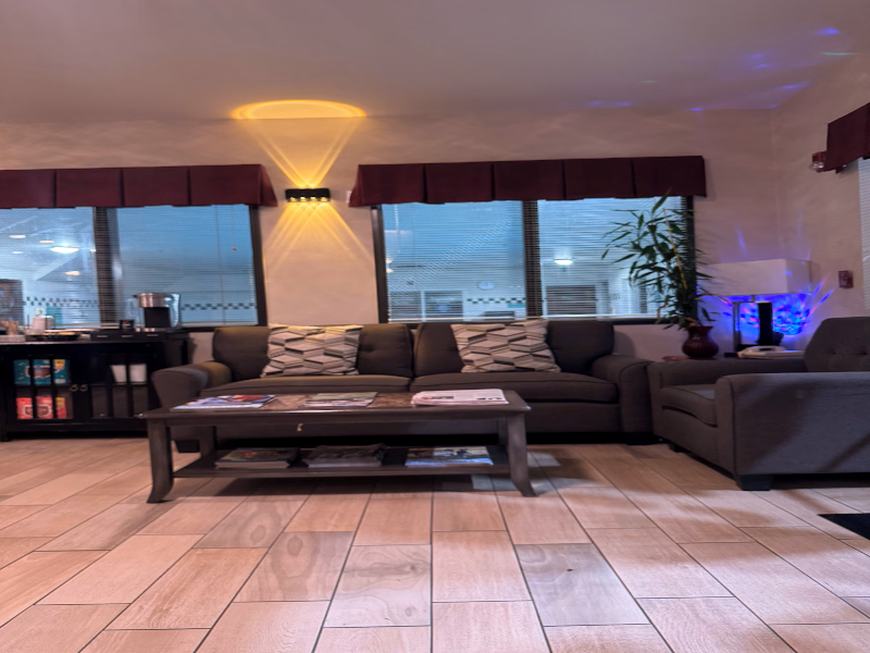 Travelodge Suites By Wyndham Newberg image