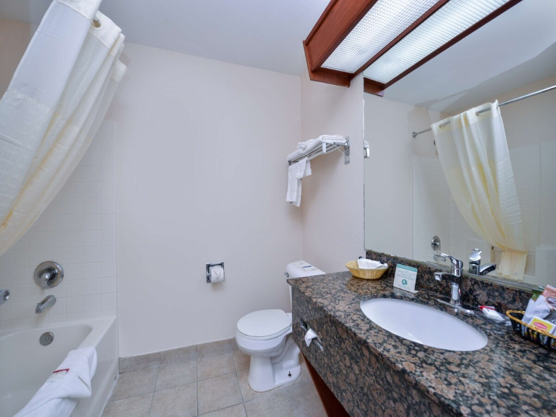 Travelodge Suites By Wyndham Newberg image