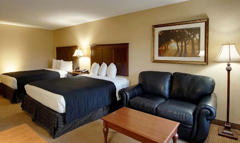 Grand Hotel at Bridgeport 5