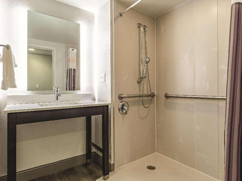 La Quinta Inn & Suites Warwick Providence Airport image