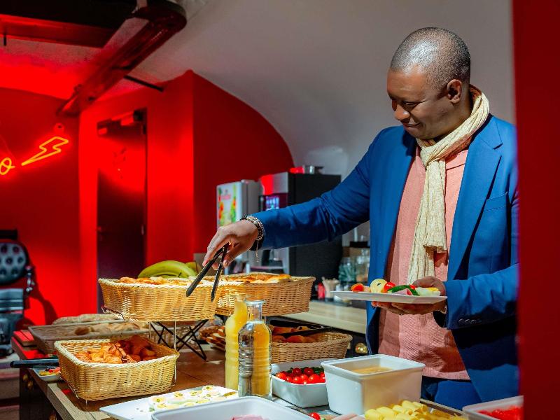 Ibis Styles Paris Gare De L'Est Magenta image