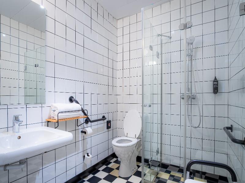 Ibis Styles Paris Gare De L'Est Magenta image