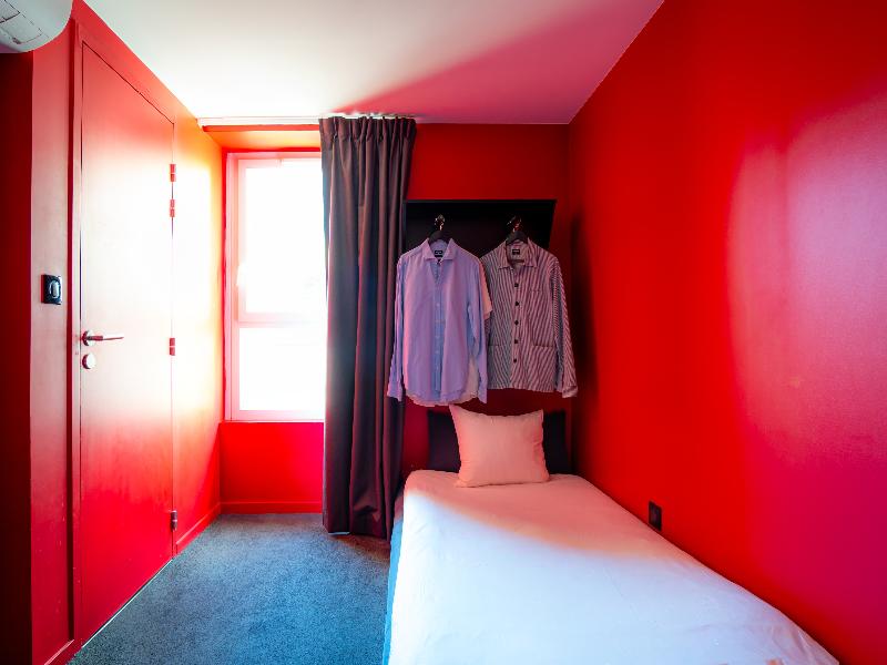Ibis Styles Paris Gare De L'Est Magenta image