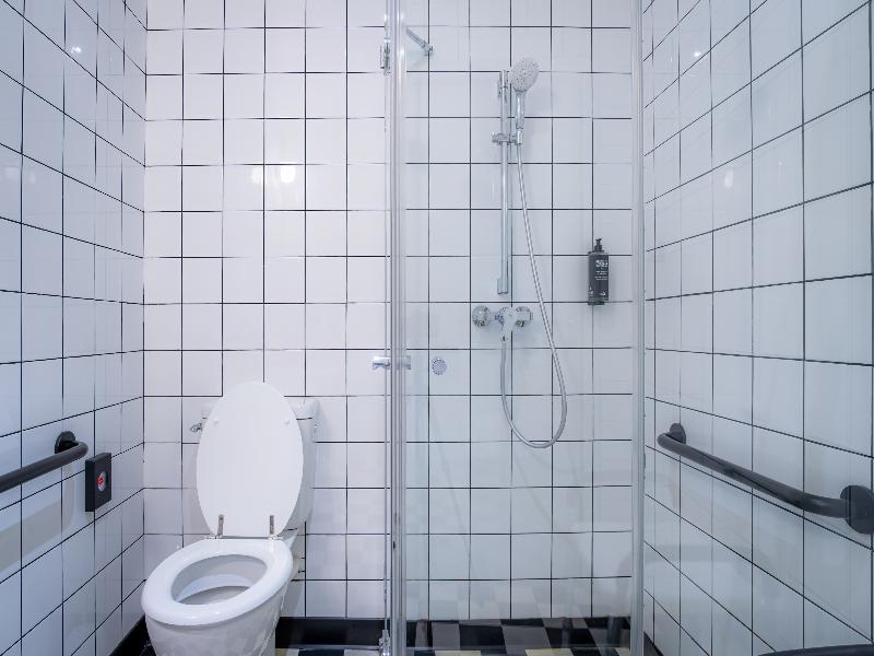 Ibis Styles Paris Gare De L'Est Magenta image