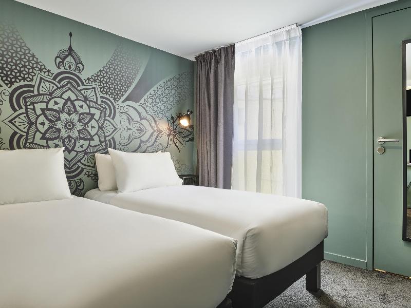 Ibis Styles Paris Gare De L'Est Magenta image