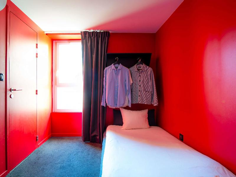 Ibis Styles Paris Gare De L'Est Magenta image