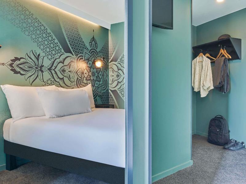 Ibis Styles Paris Gare De L'Est Magenta image