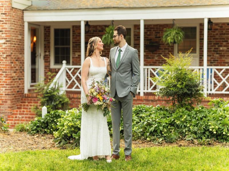 Colonial Gardens Bed & Breakfast