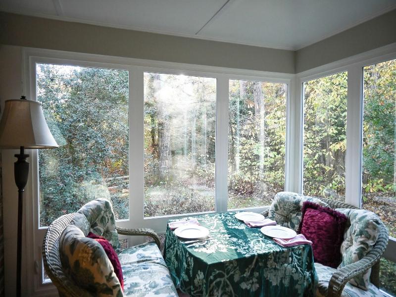 Colonial Gardens Bed & Breakfast