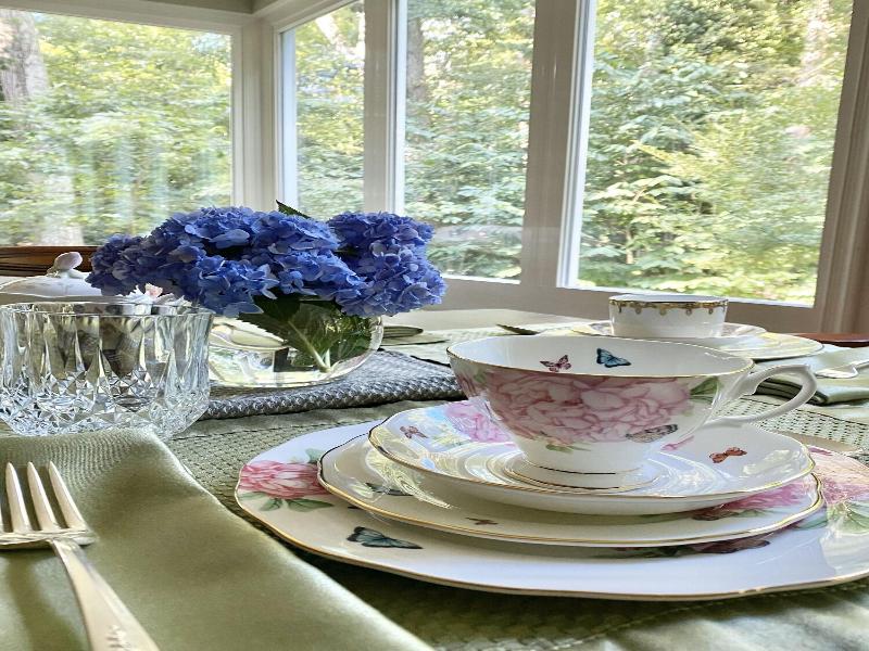 Colonial Gardens Bed & Breakfast