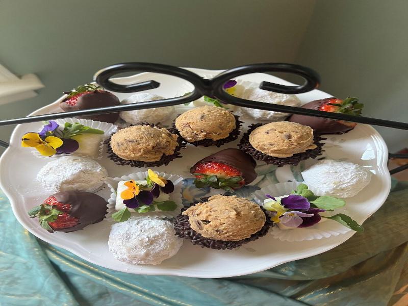 Colonial Gardens Bed & Breakfast