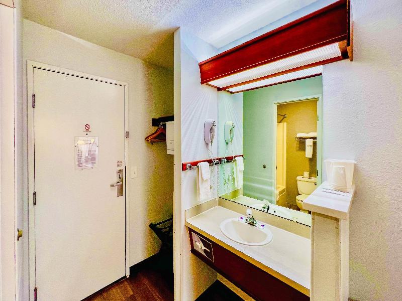 Hospitality Inn image