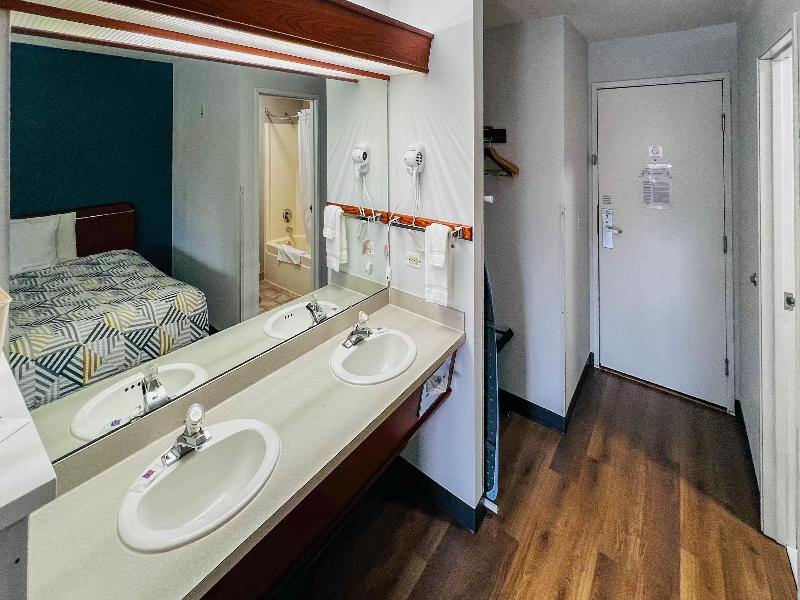Hospitality Inn image