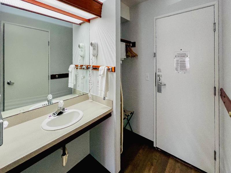 Hospitality Inn image
