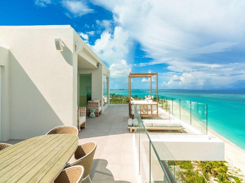 Grace Bay Suites image