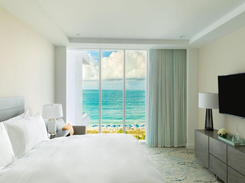 Grace Bay Suites image