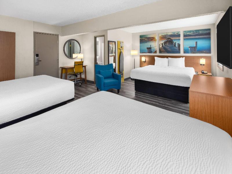 Days Inn By Wyndham Pierre image