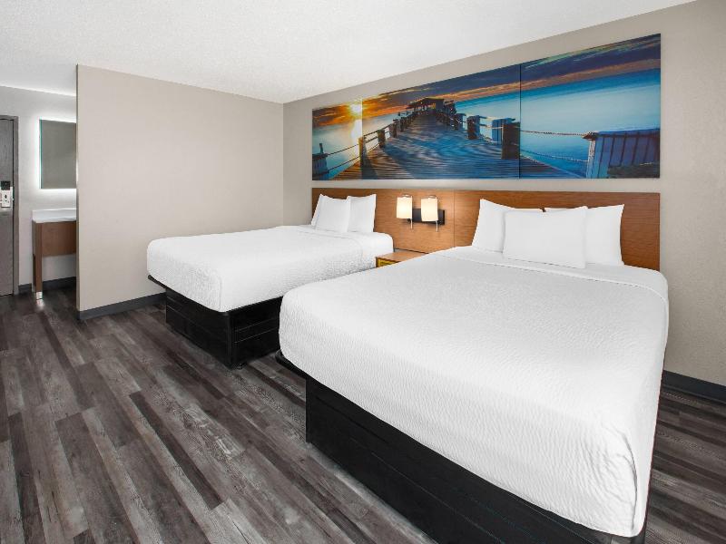 Days Inn By Wyndham Pierre image