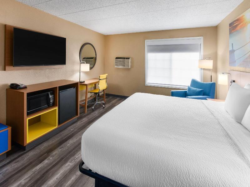 Days Inn By Wyndham Pierre image