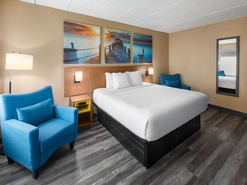 Days Inn By Wyndham Pierre image