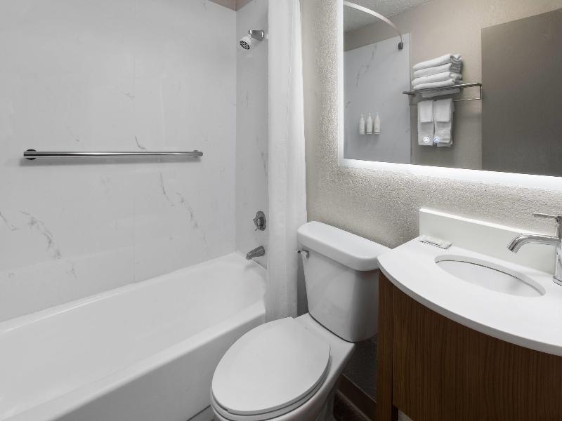 Days Inn By Wyndham Pierre image