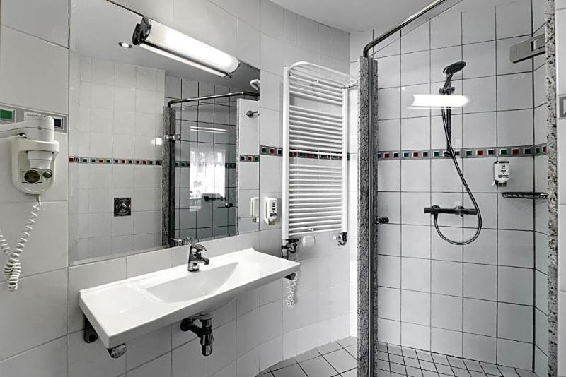Land-gut-Hotel Olympic image