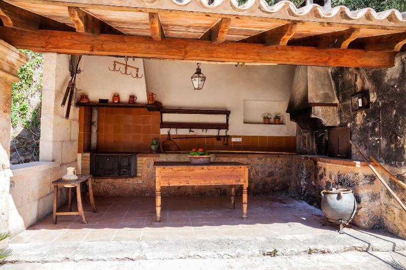 Finca Llenaire image