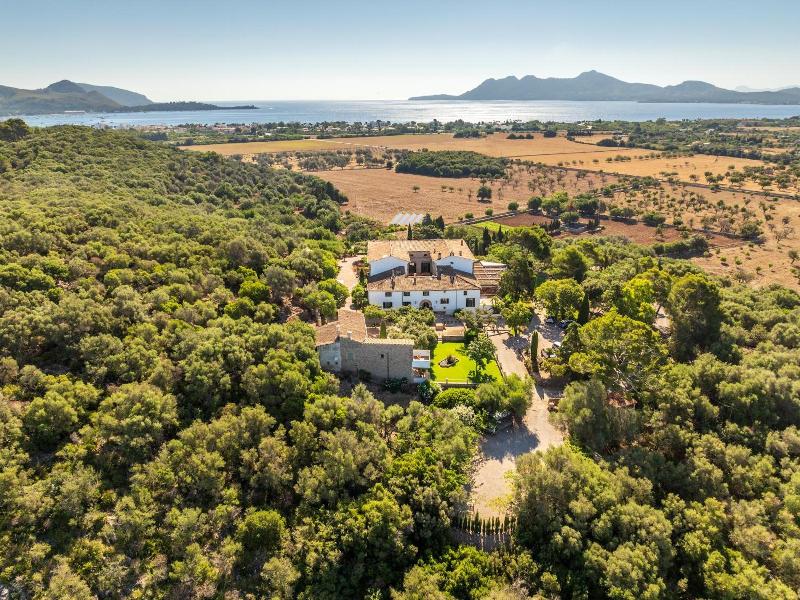 Finca Llenaire image