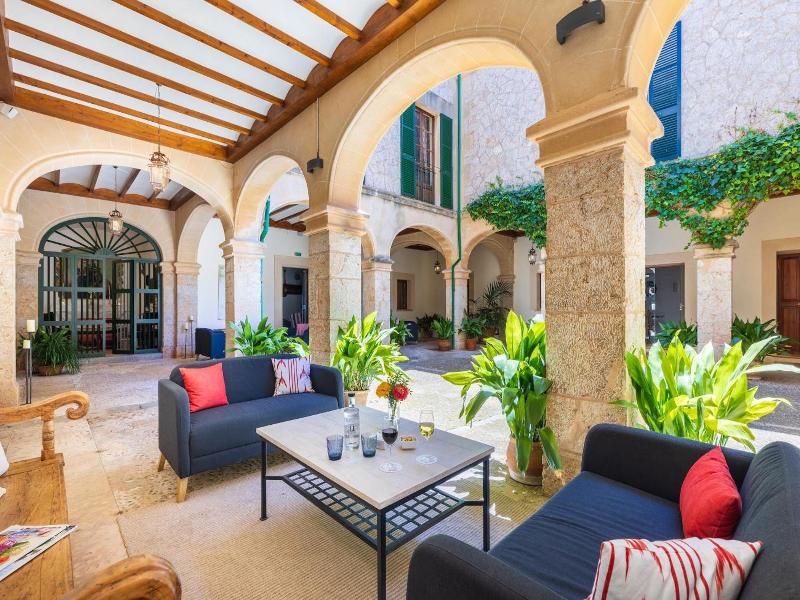 Finca Llenaire image