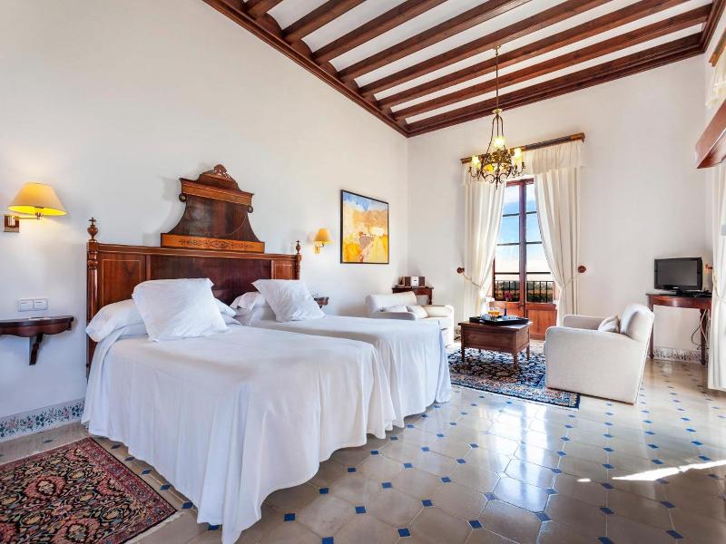 Finca Llenaire image