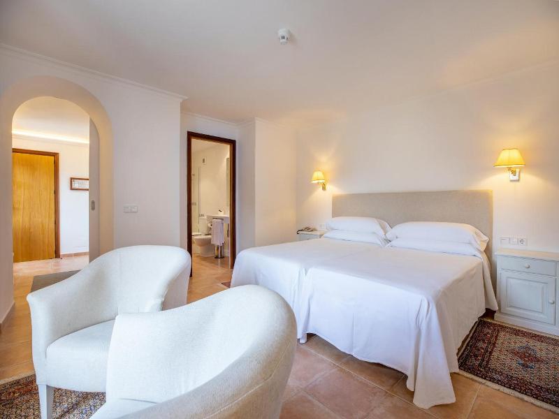 Finca Llenaire image