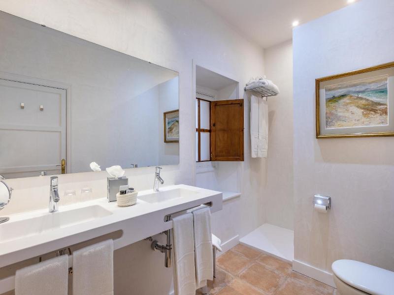 Finca Llenaire image