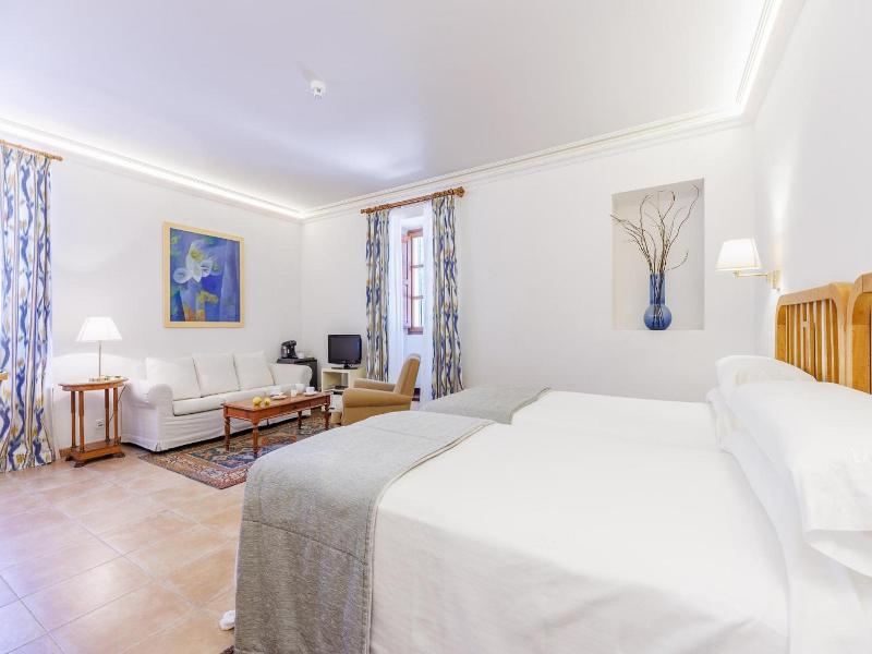 Finca Llenaire image