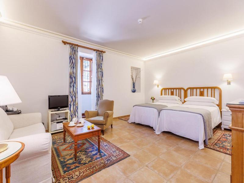 Finca Llenaire image