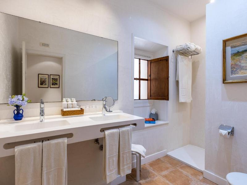 Finca Llenaire image
