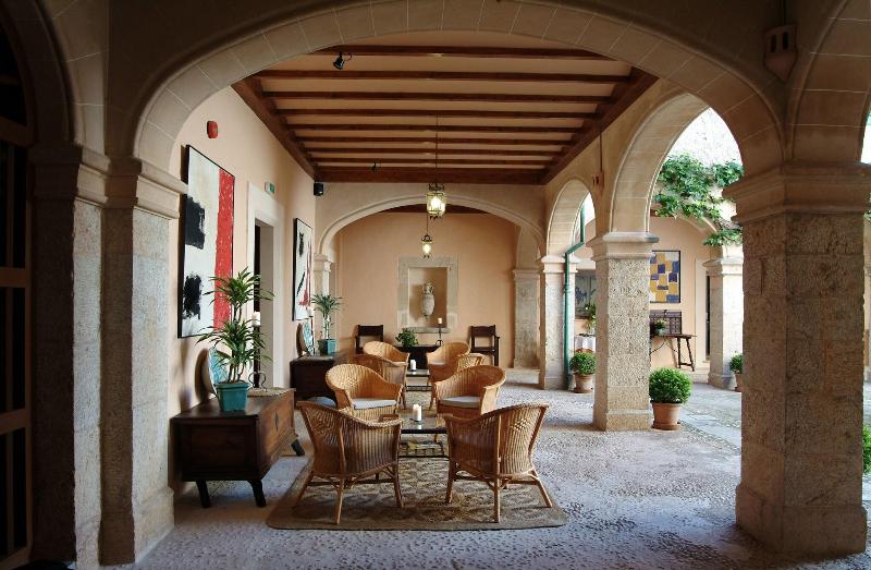 Finca Llenaire image