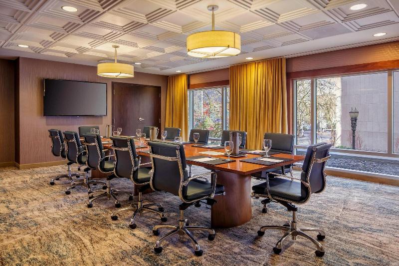 Courtyard by Marriott Portland City Center image