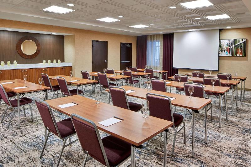 Courtyard by Marriott Portland City Center image