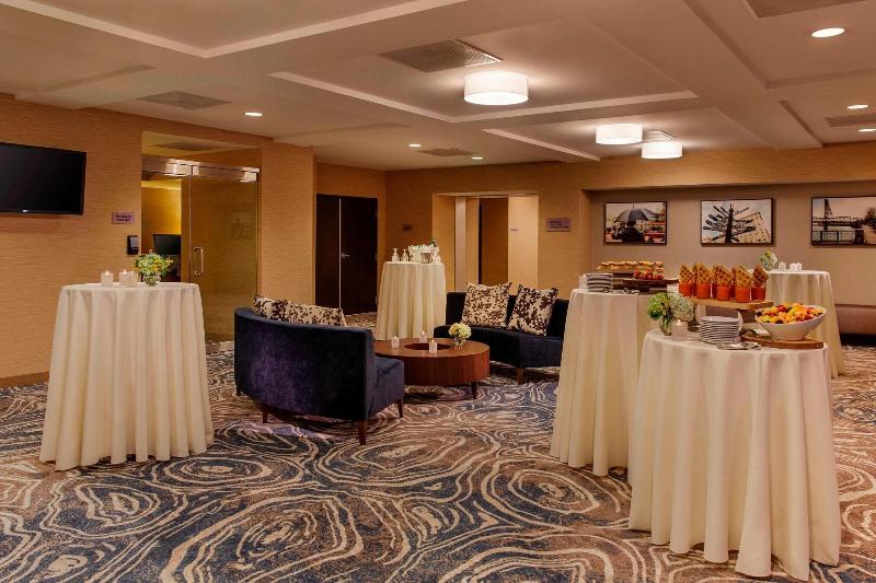 Courtyard by Marriott Portland City Center image
