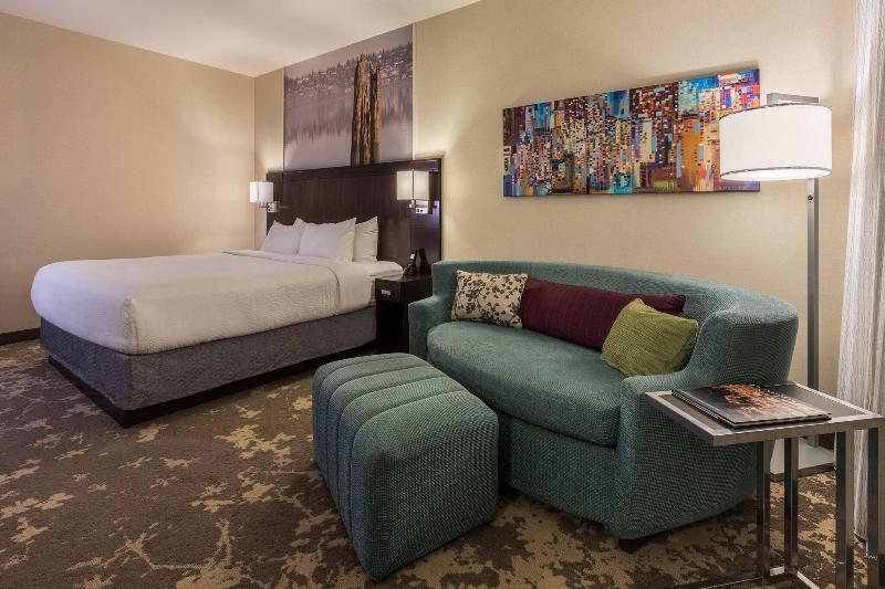 Courtyard by Marriott Portland City Center image