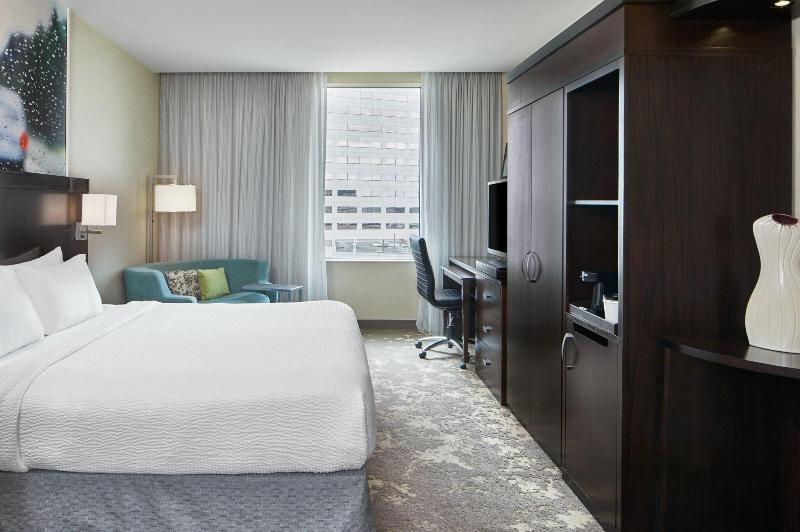 Courtyard by Marriott Portland City Center image